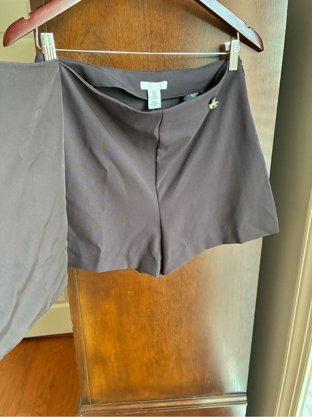 H&M Asymmetrical Wrap Skort – Brown Size 8 NWT - Picture 7 of 8